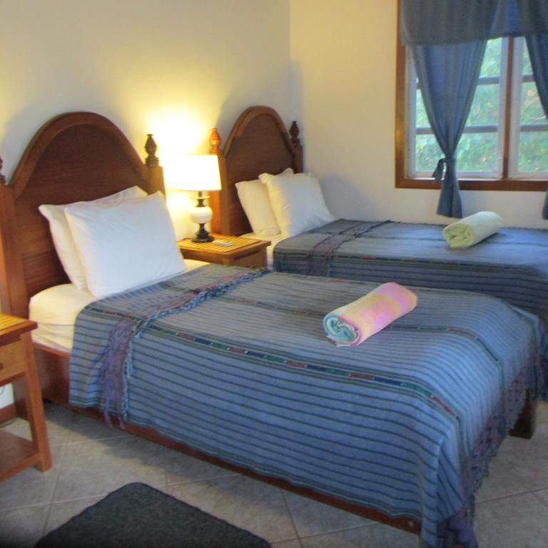 Cocotal Inn And Cabanas San Pedro  Zimmer foto